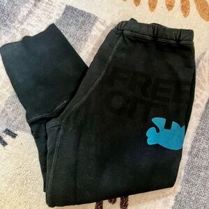 freecity black cropped sweatpants | Size S